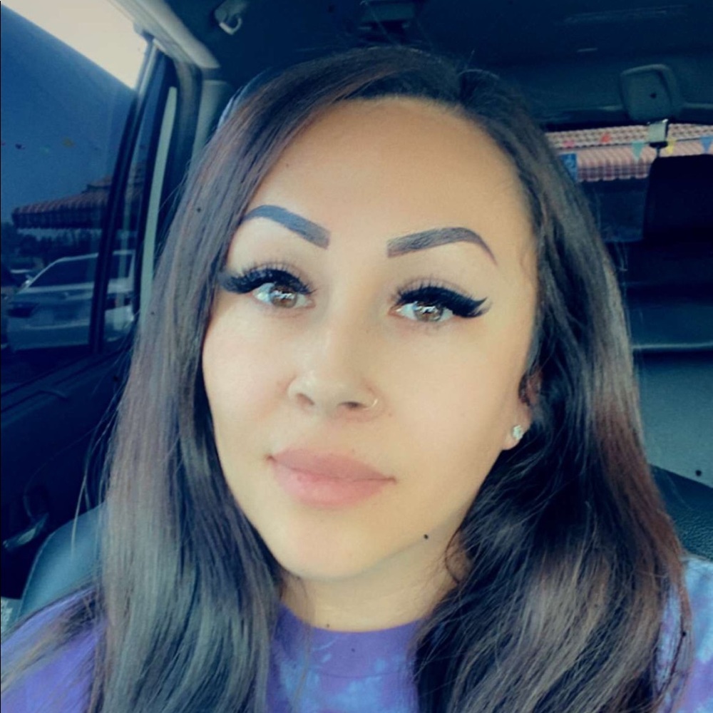 Meet your Posher, Marcela